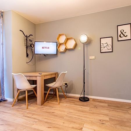 Stay & Explore Sofia - Central Studio Екстер'єр фото