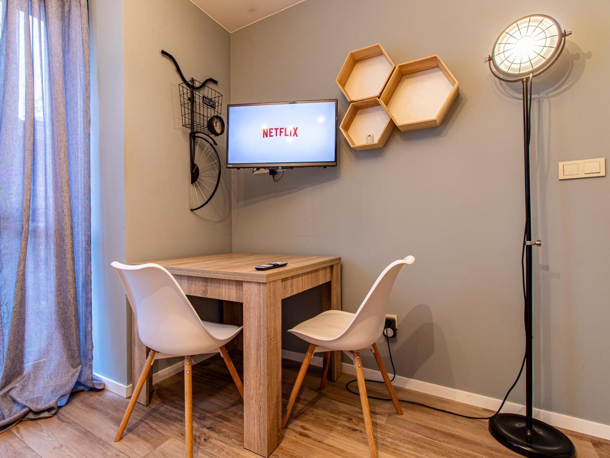 Stay & Explore Sofia - Central Studio Екстер'єр фото