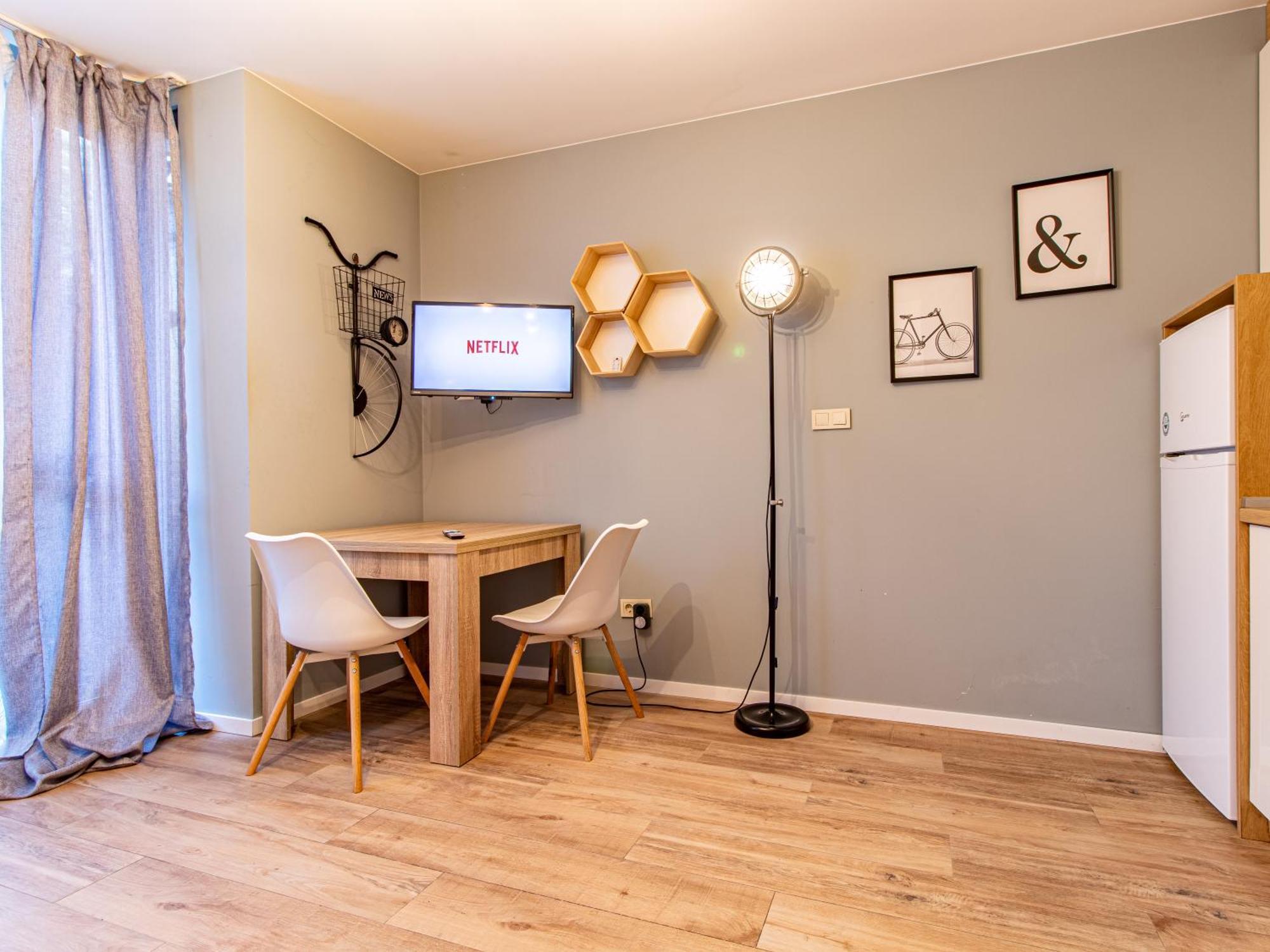 Stay & Explore Sofia - Central Studio Екстер'єр фото